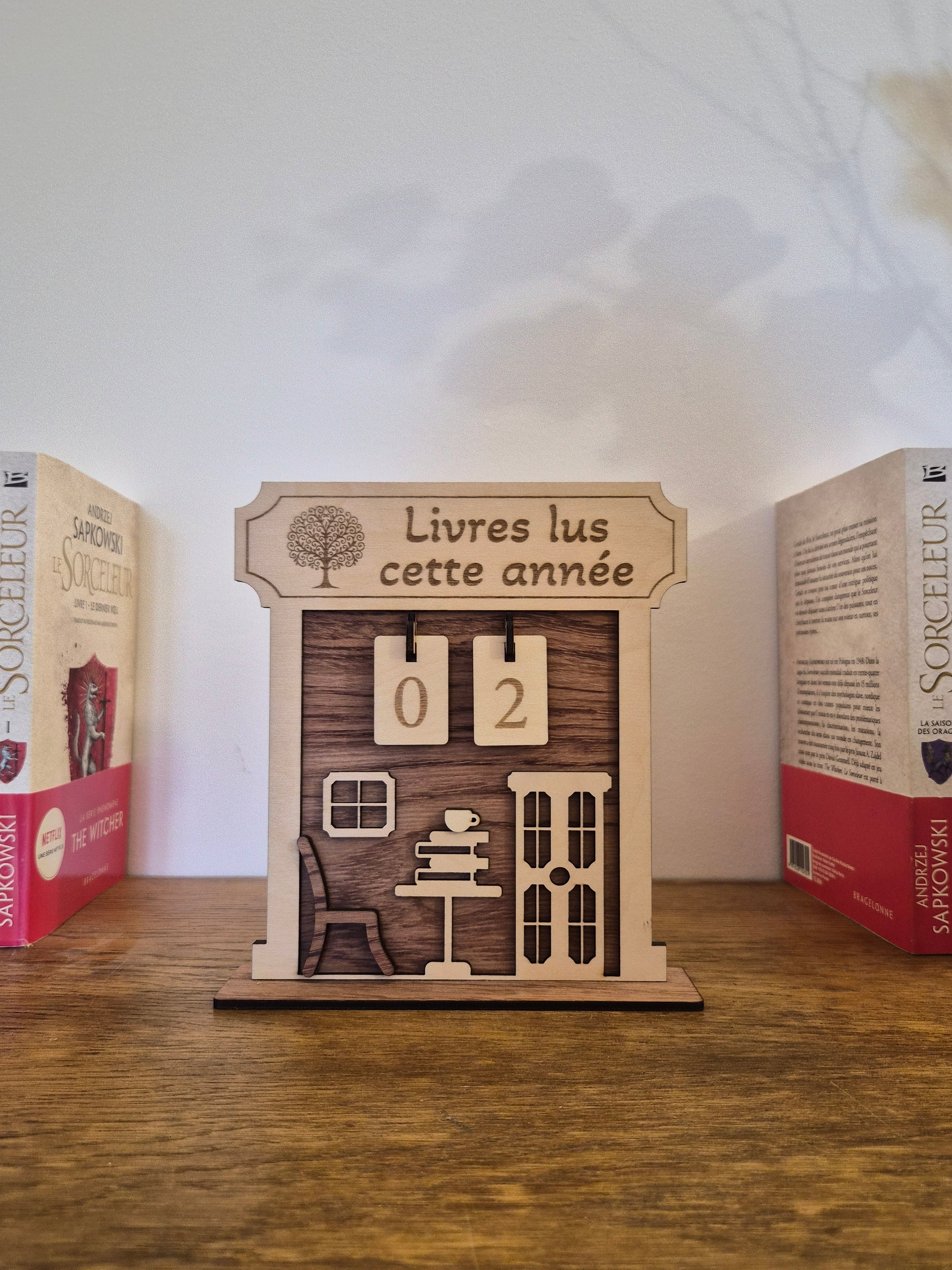 Tableau en bois personnalisable pour visualiser les commandes et départements expédiés, décoratif artisanal.