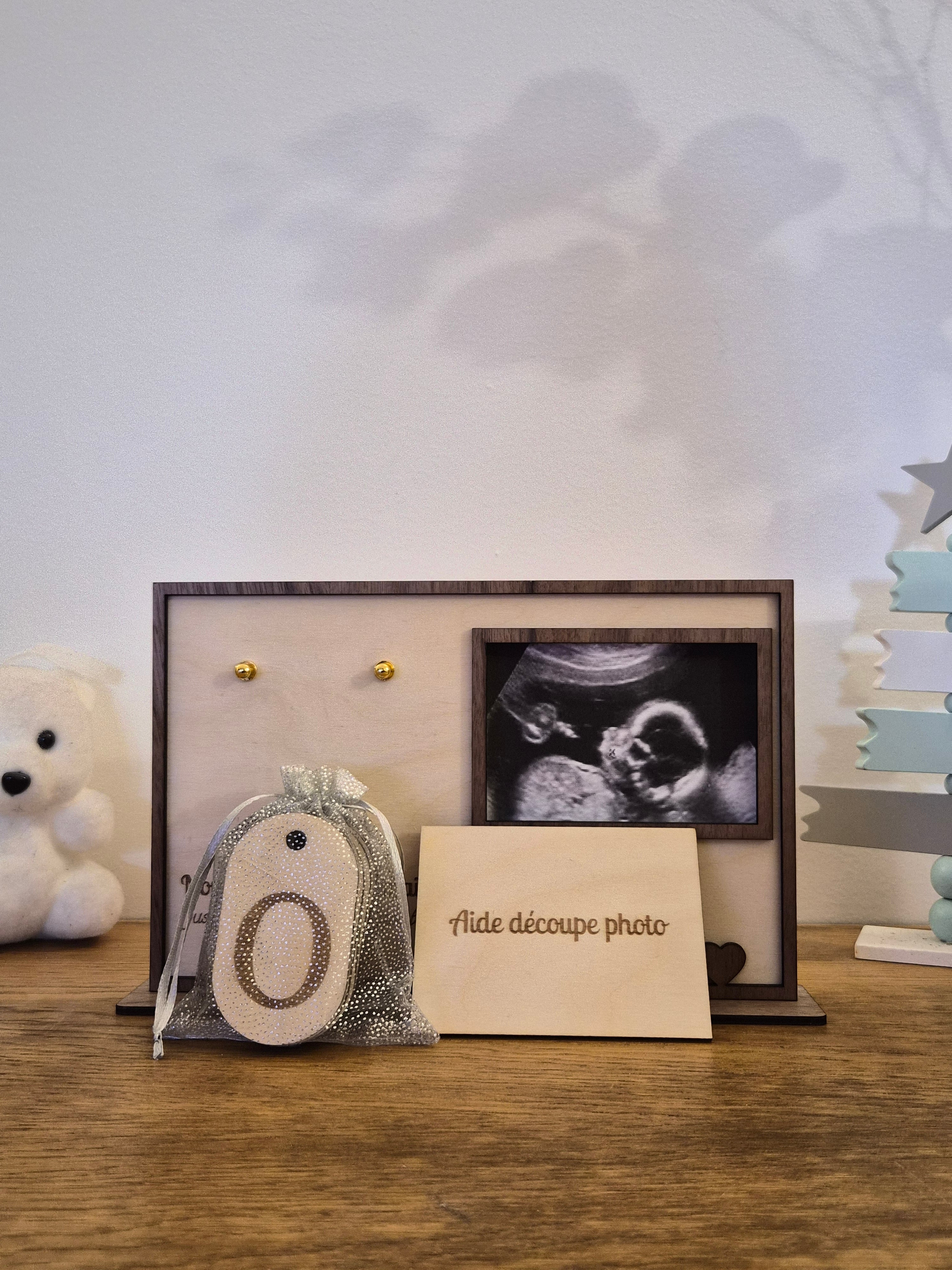 Tableau en bois pour créatrices, visualisation des commandes annuelles par département, décoratif.